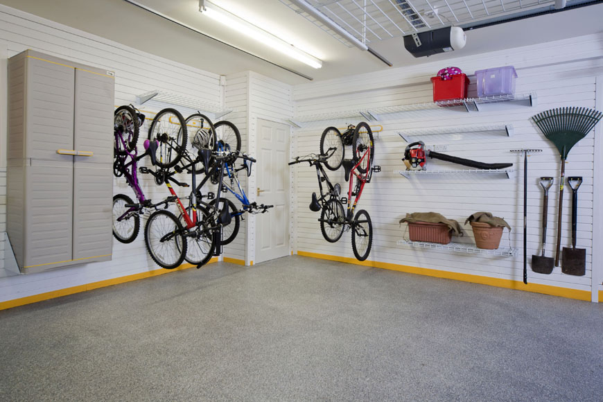 Удобное хранение велосипеда в гараже зимой и летом