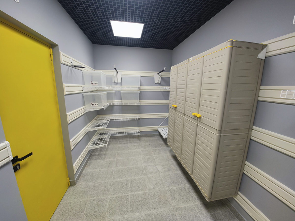 Заглушка белая