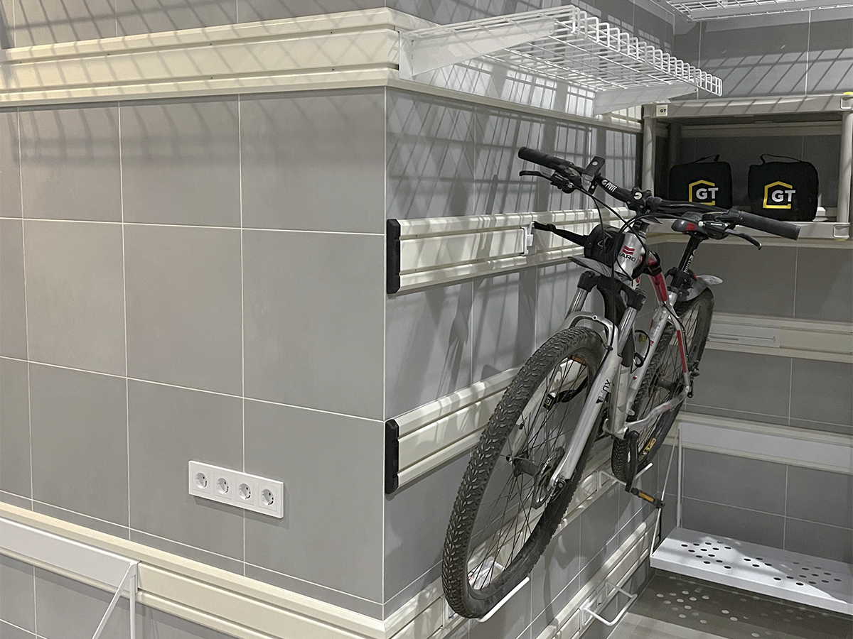 Заглушка черная