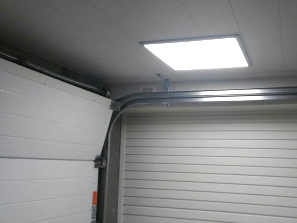 Панели ПВХ TekSide для стен и потолка в гараже