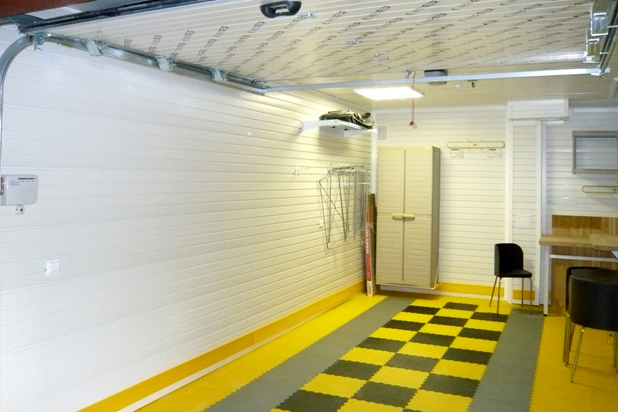 отделка стен  панелями TekPanels при обустройстве гаража от компании GarageTek 1