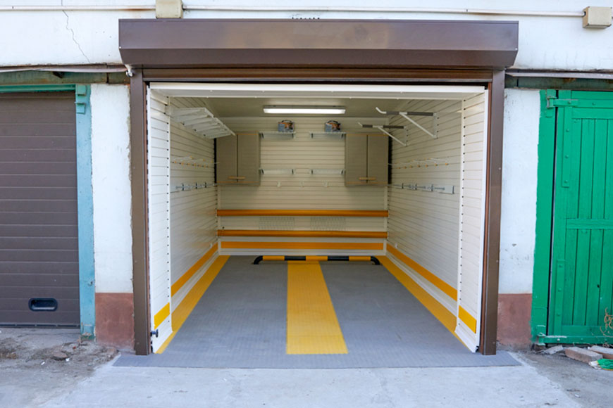 Организация удобной системы хранения в гараже на одну машину