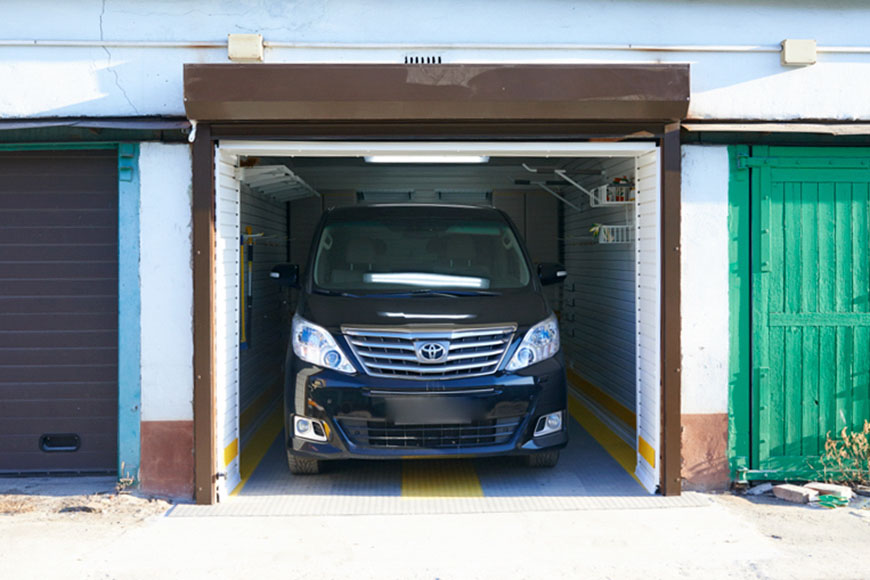 Система хранения GarageTek не затрудняет парковку в узком гараже